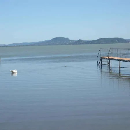 In Balatonmariafuerdo 19249 * 巴拉顿凯赖斯图尔