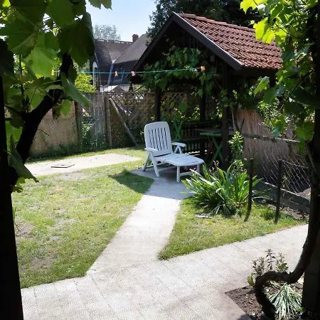 Apartment In Balatonmariafuerdo 19249 *
