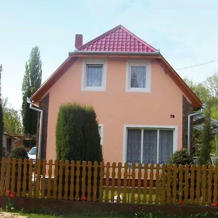 In Balatonmariafuerdo 19249